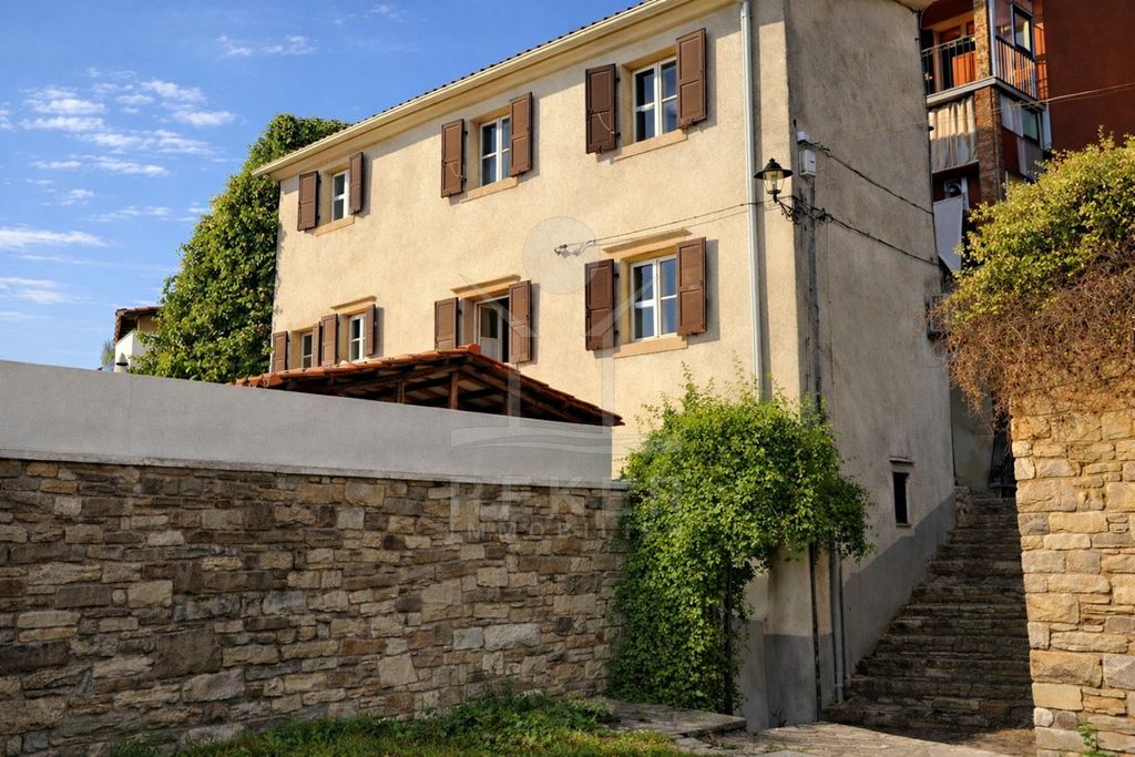 Maison de luxe à vendre à Motovun, 450 000 €, Photo 4