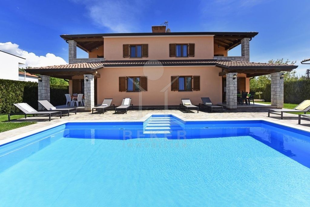 Maison de luxe à vendre à Porec, 670 000 €, Photo 5