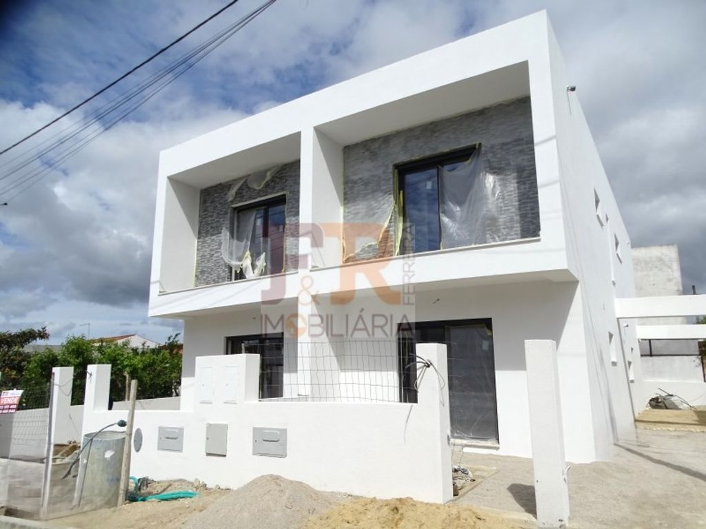 Luxury House for sale in Seixal, 425 000 €, Photo 1
