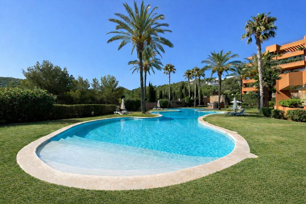 Appartement de luxe à vendre à Santa Eulària des Riu, 695 000 €, Photo 1