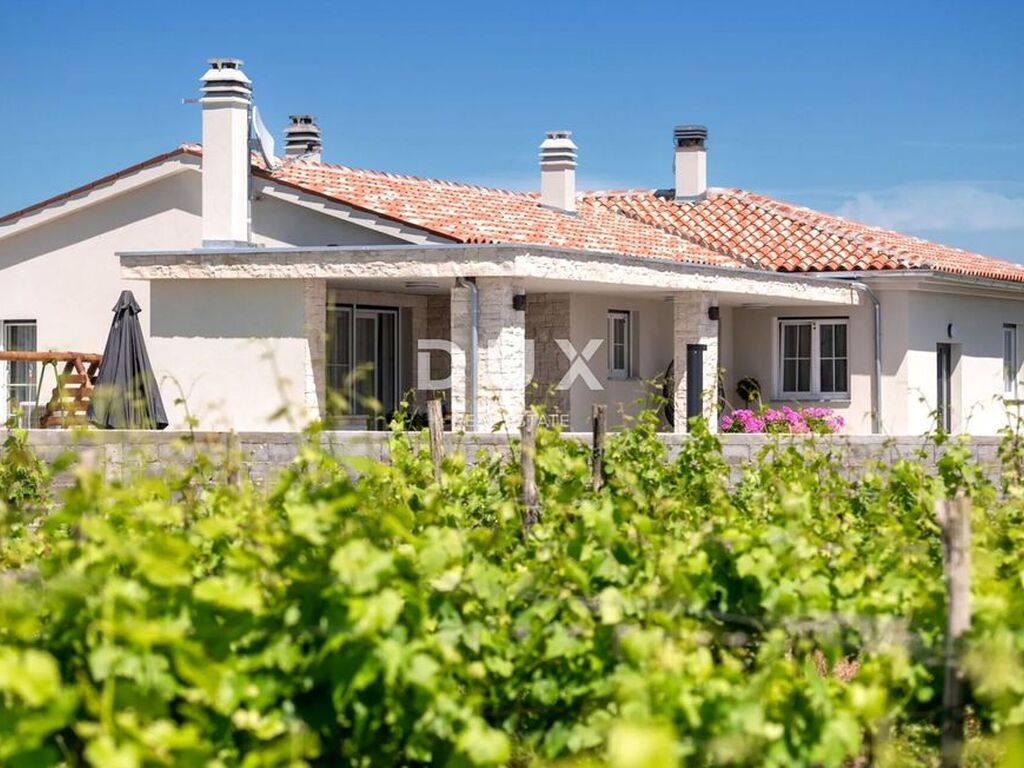 Maison de luxe à vendre à Marcana, 630 000 €, Photo 1