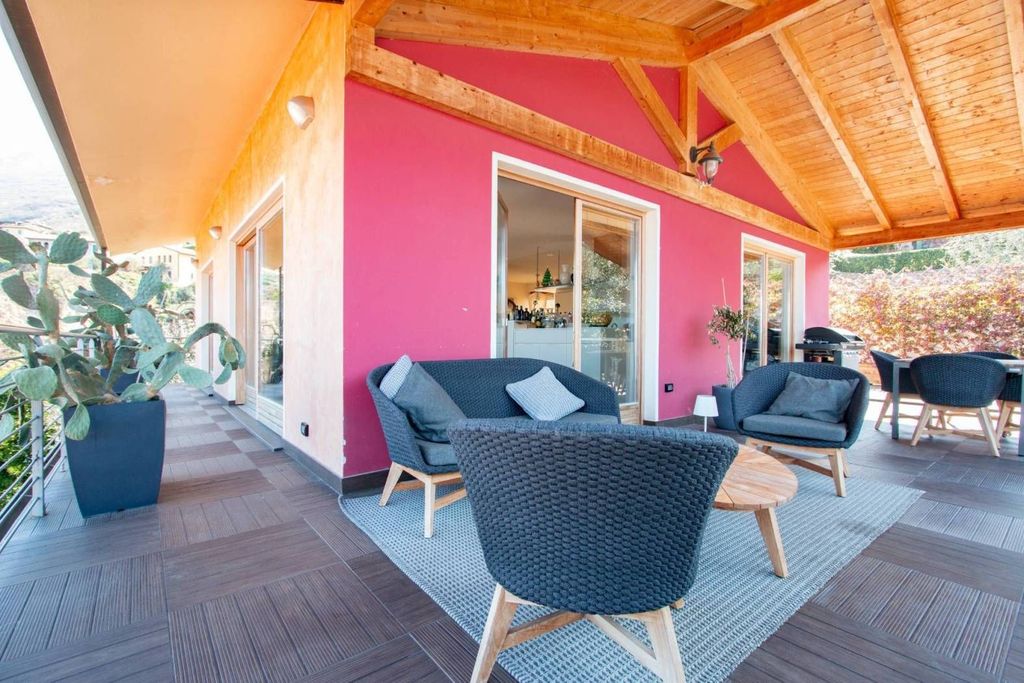 Luxury House for sale in Brenzone, 1 280 000 €, Photo 2
