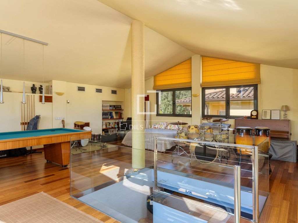 Luxury House for sale in Sarrià de Ter, 890 000 €, Photo 7