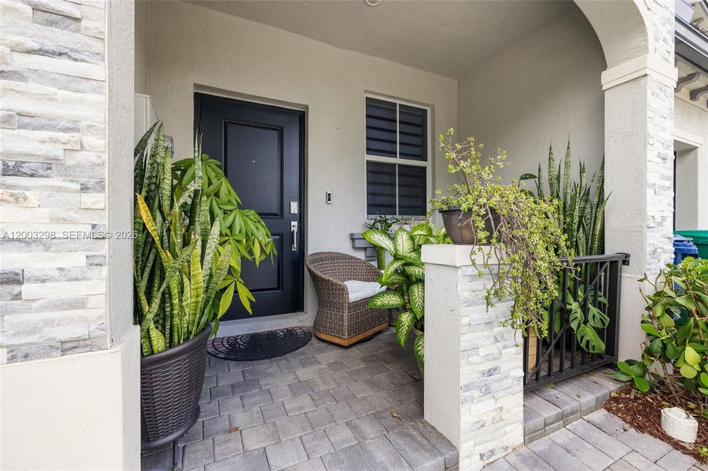 Maison de luxe à vendre à Homestead, 420 557 €, Photo 1