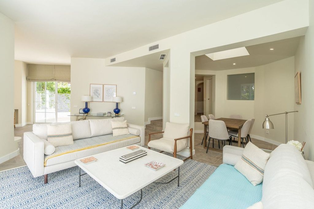 Luxury Apartment for sale in Elviria, 1 495 000 €, Photo 3