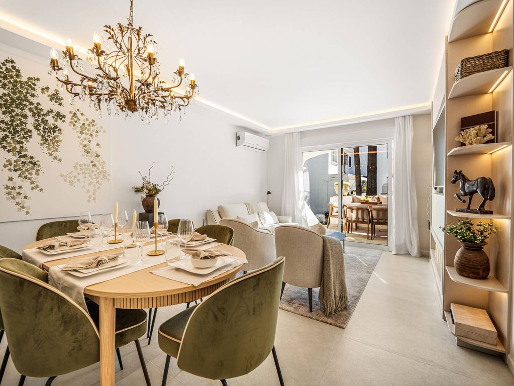 Maison de luxe à vendre à Marbella, 895 000 €, Photo 1