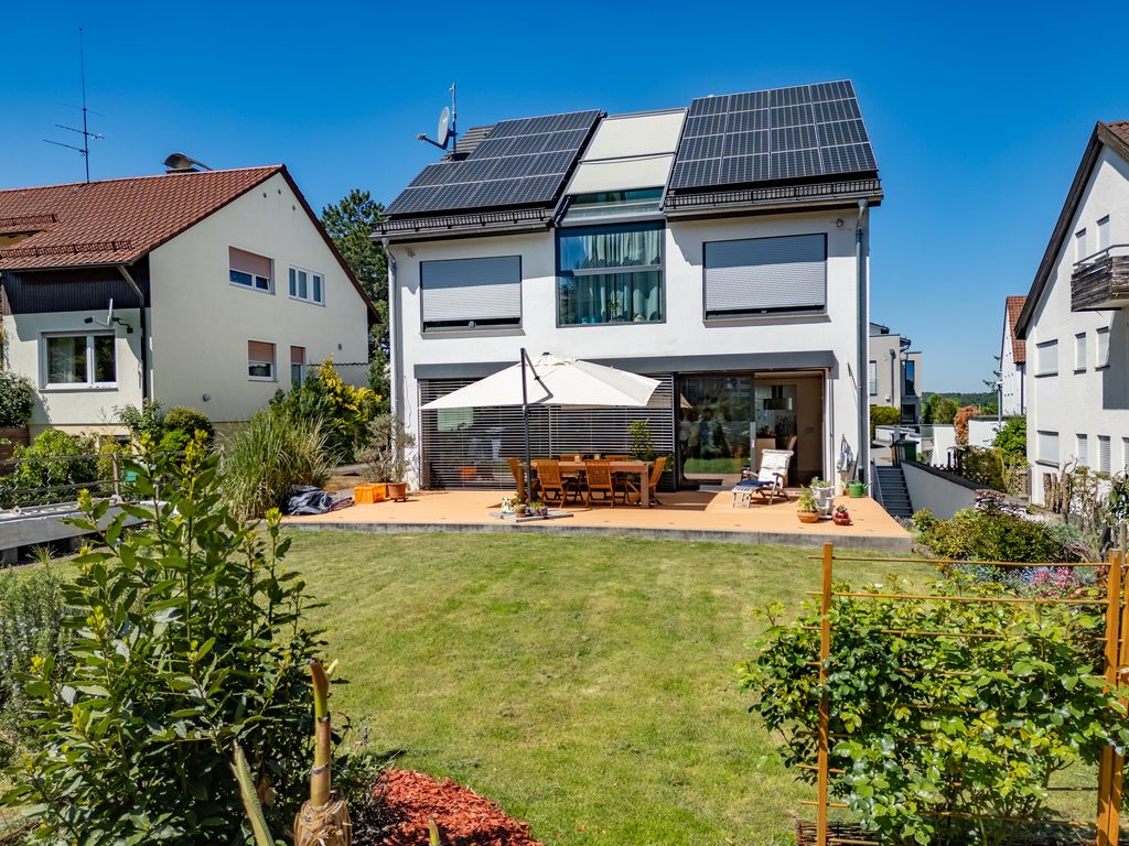 Luxury House for sale in Stuttgart, 0 €, Photo 1