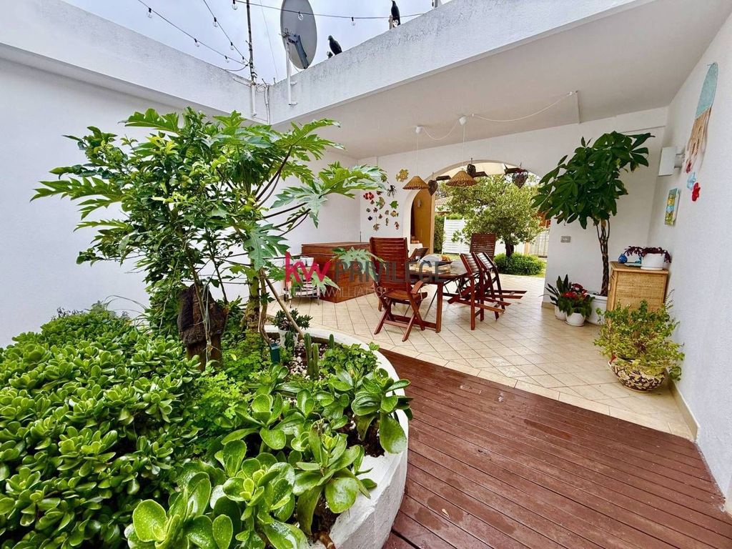 Luxury House for sale in Brindisi, 499 000 €, Photo 1