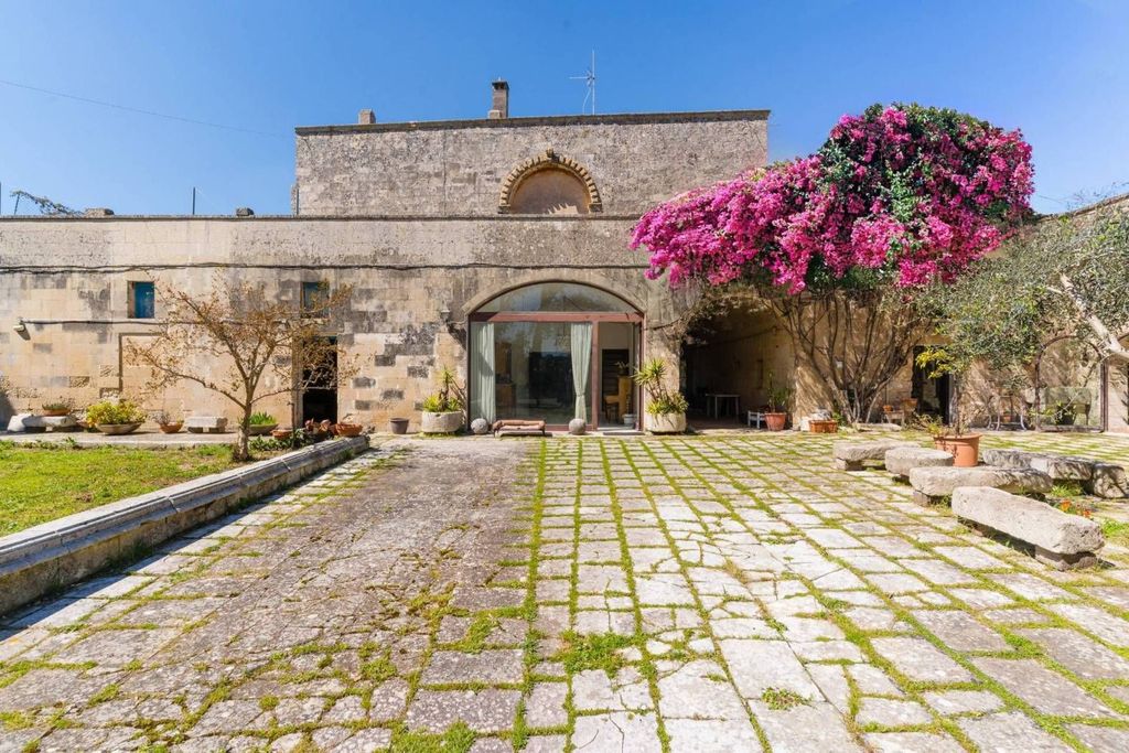 Luxury House for sale in Maglie, 800 000 €, Photo 1