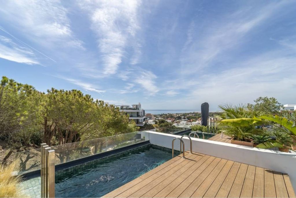 Luxury Apartment for sale in Marbella Del Este, 1 595 000 €, Photo 2