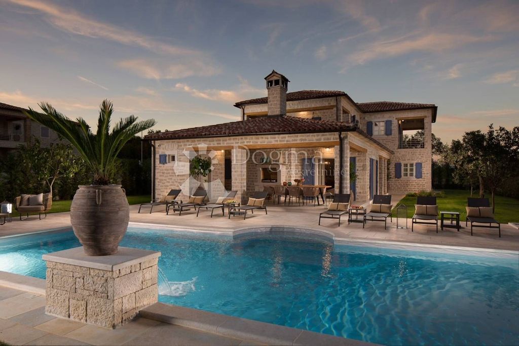 Luxury House for sale in Kanfanar, 999 999 €, Photo 1