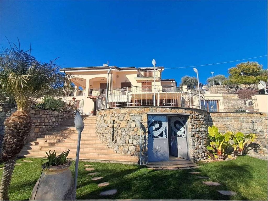 Maison de luxe à vendre à San Remo, 2 500 000 €, Photo 1