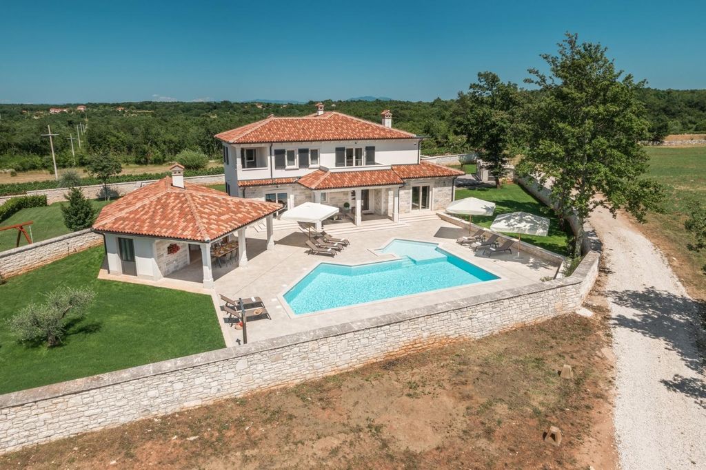 Luxury House for sale in Tinjan, 1 600 000 €, Photo 2
