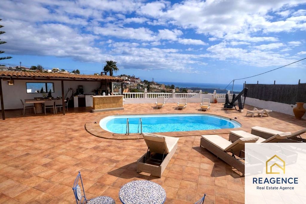 Luxury House for sale in El Salobre, 1 500 000 €, Photo 2