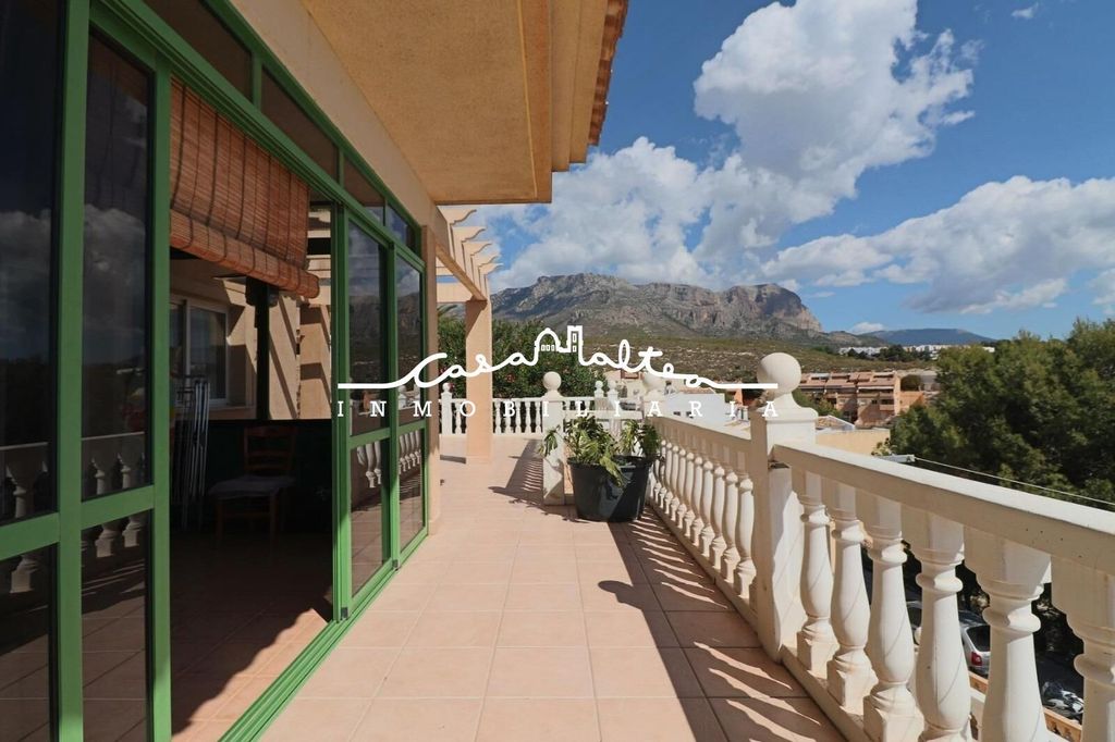 Maison de luxe à vendre à La Nucia, 530 000 €, Photo 2