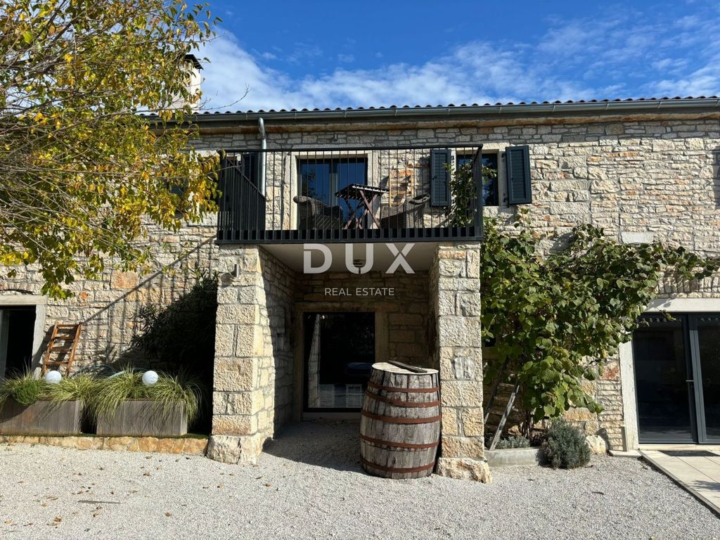 Maison de luxe à vendre à Porec, 999 000 €, Photo 2
