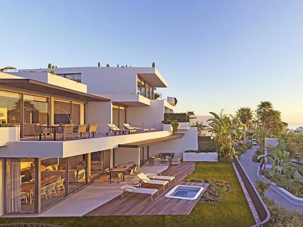 Luxury Apartment for sale in Guía de Isora, 945 000 €, Photo 2