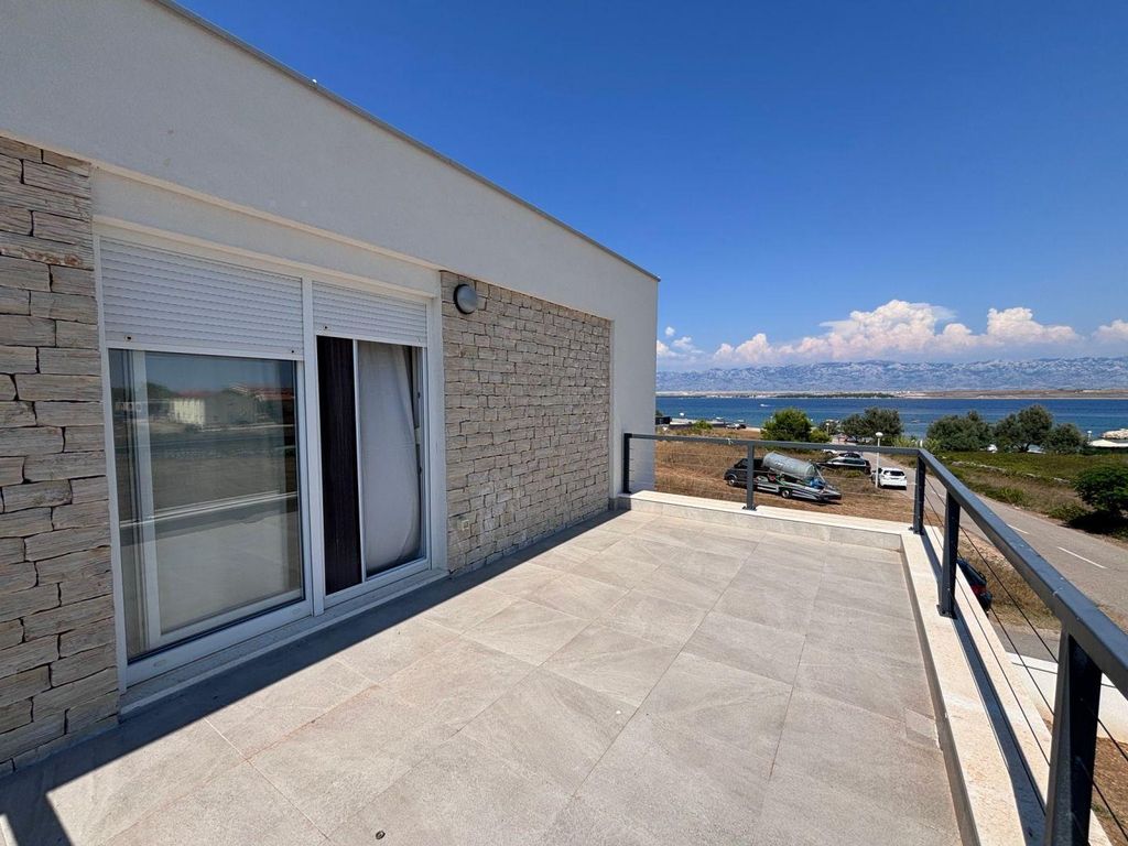 Maison de luxe à vendre à Kaštelina, 790 000 €, Photo 1