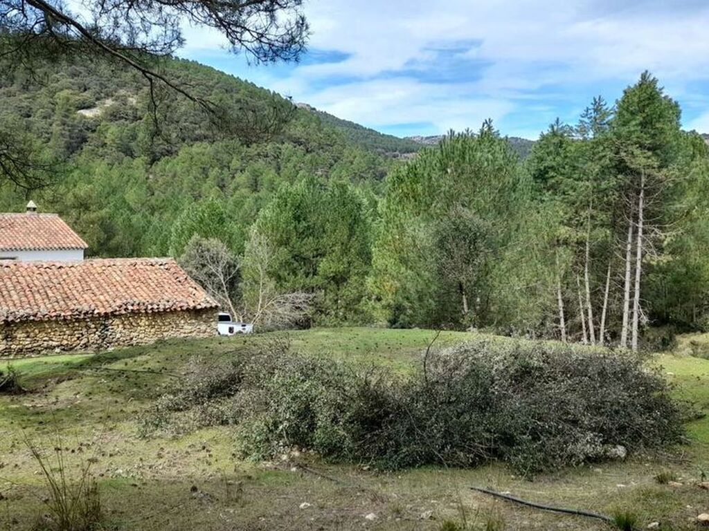Luxury House for sale in Pontones, 550 000 €, Photo 1
