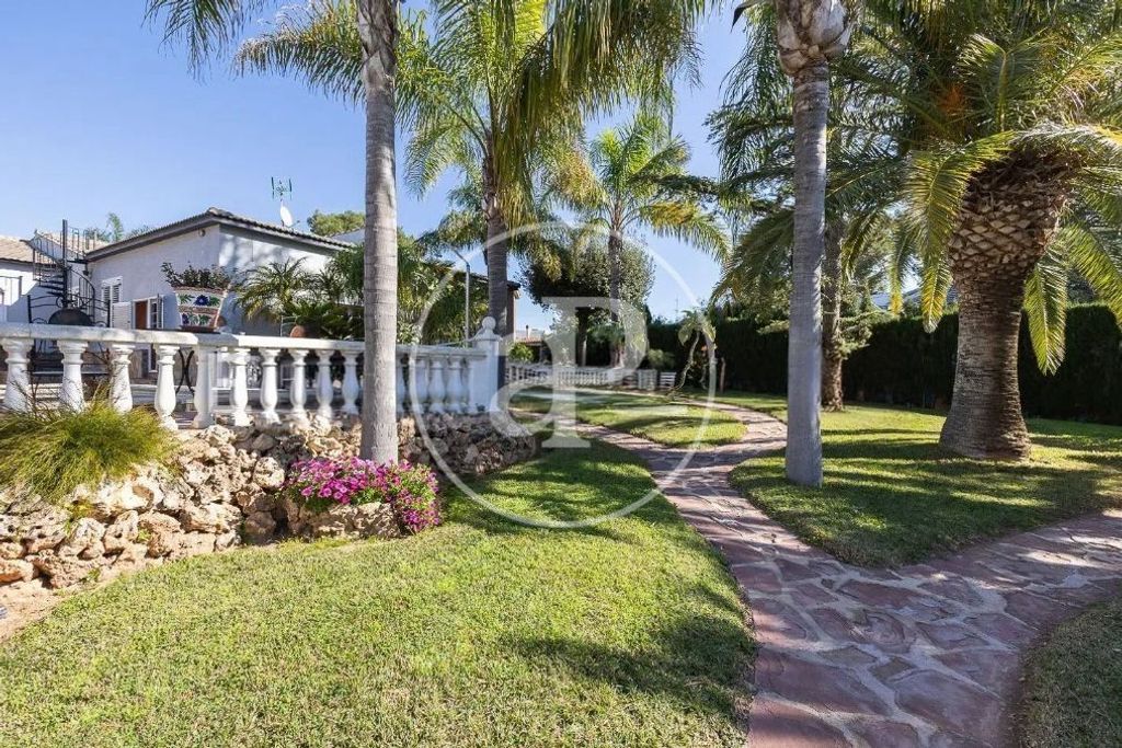 Luxury House for sale in Paterna, 830 000 €, Photo 1
