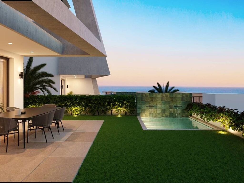 Luxury House for sale in Marbella, 1 000 000 €, Photo 2