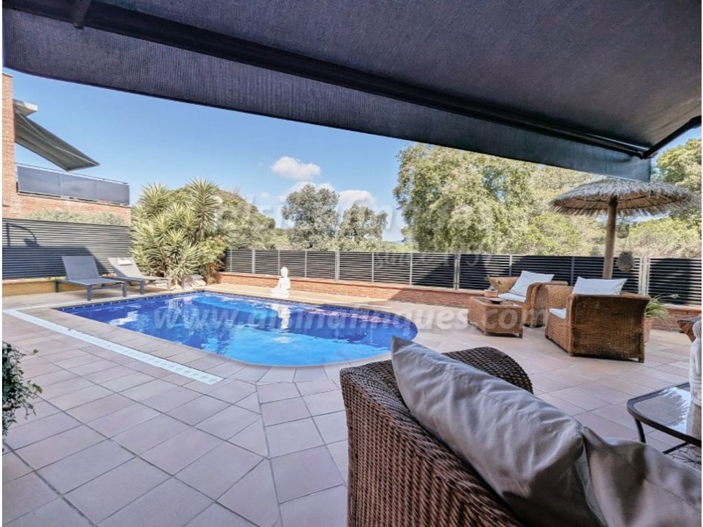 Maison de luxe à vendre à Lloret de Mar, 695 000 €, Photo 2