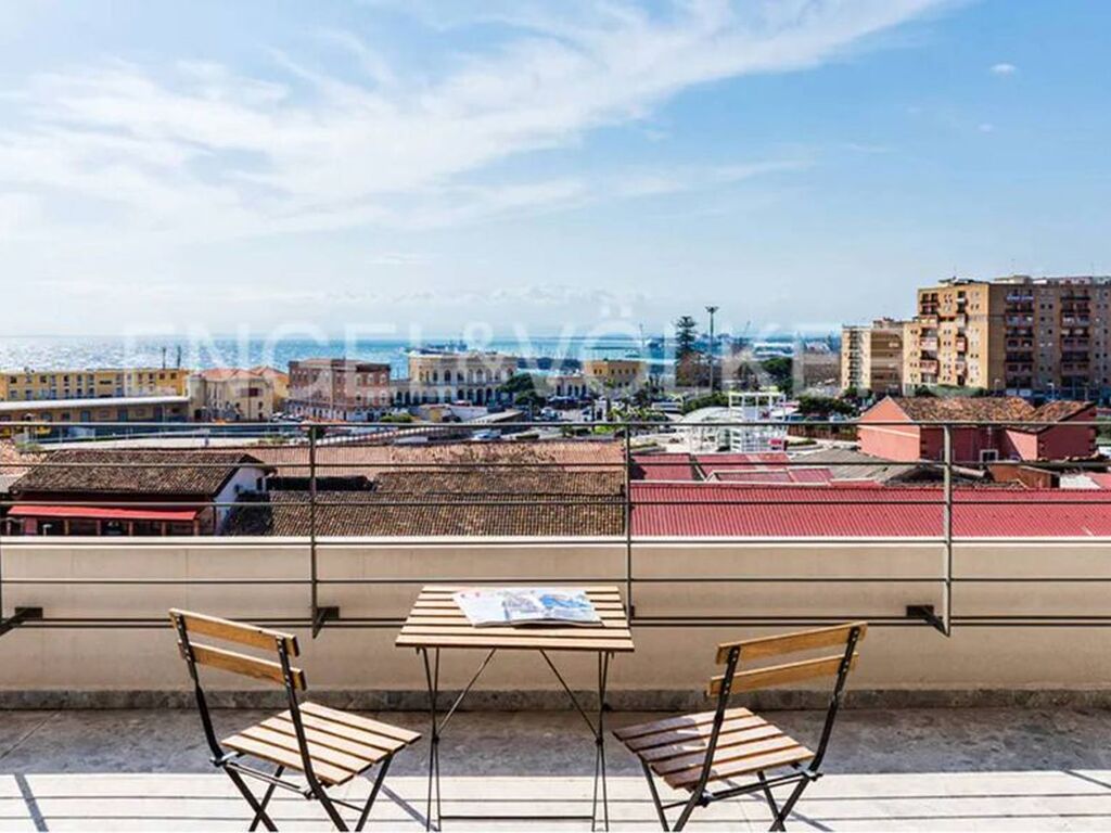 Luxury Apartment for sale in Catania, 590 000 €, Photo 1