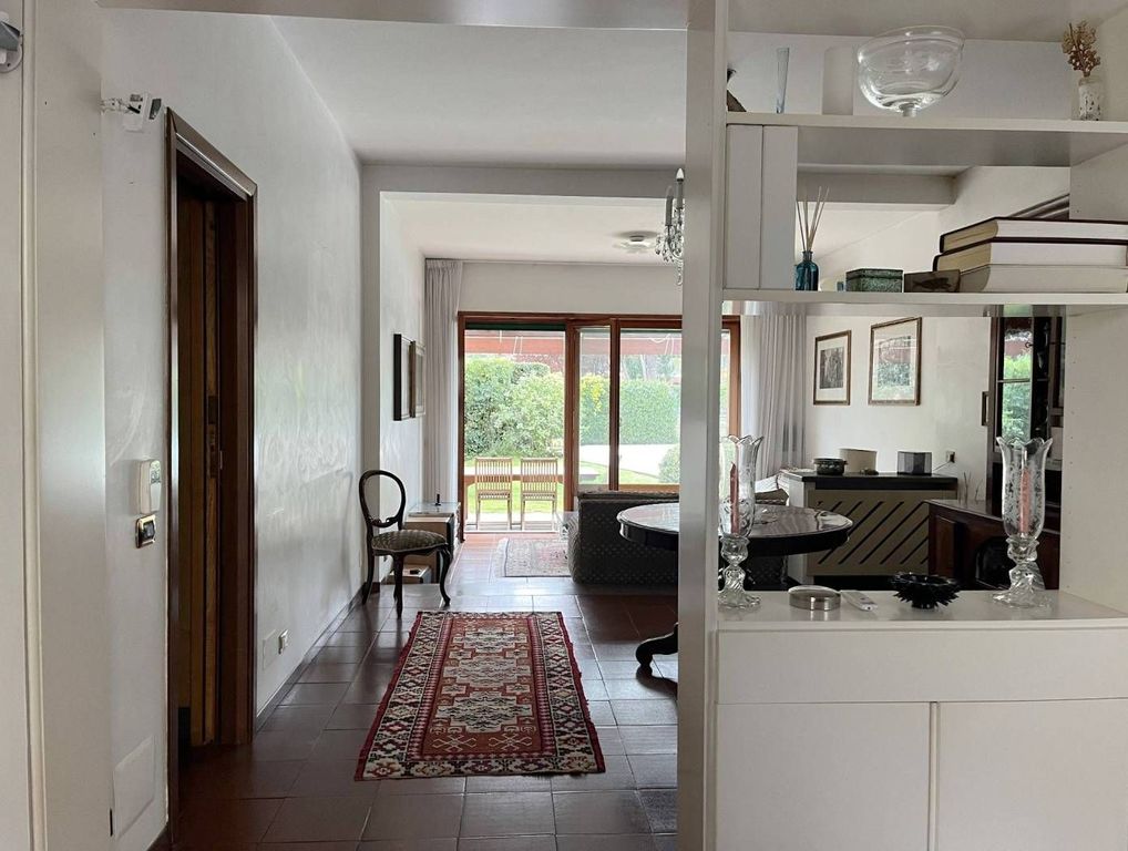 Maison de luxe à vendre à Rome, 585 000 €, Photo 3