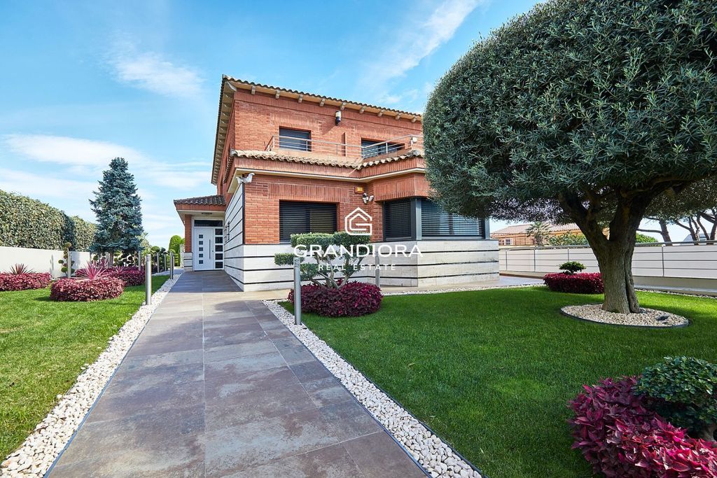 Luxury House for sale in Badalona, 1 900 000 €, Photo 6