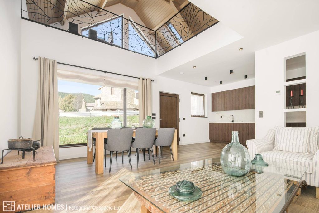 Luxury House for sale in Castiello de Jaca, 825 000 €, Photo 1