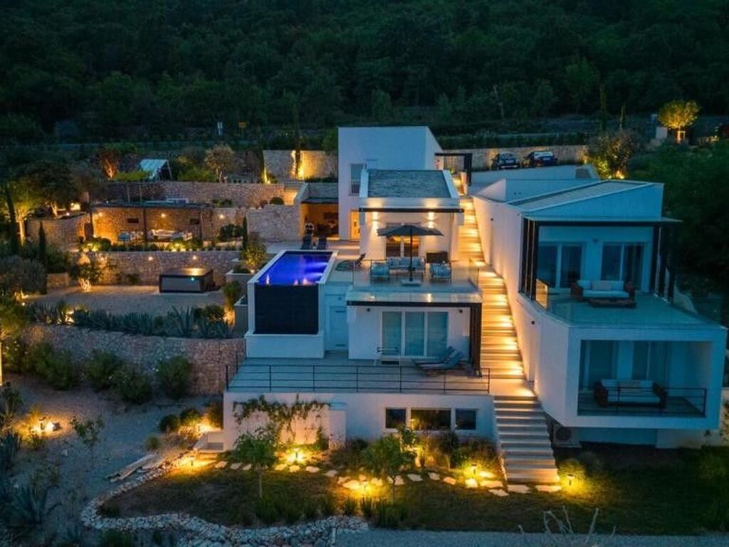 Luxury House for sale in Mošcenice, 4 500 000 €, Photo 3