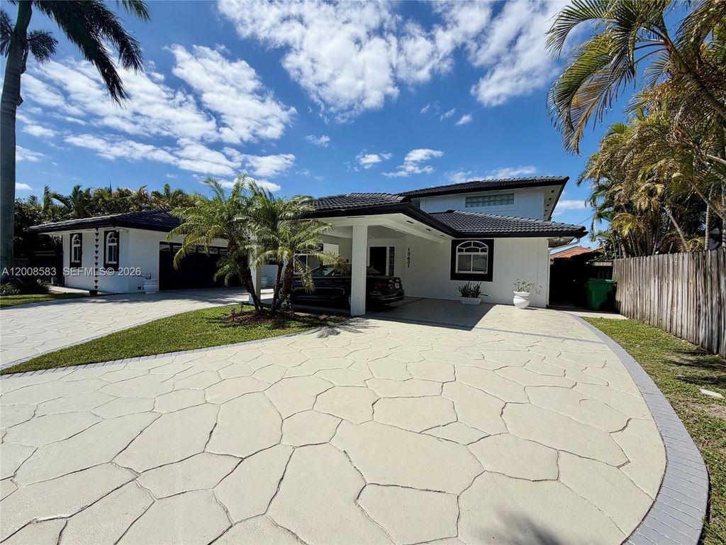 Luxury House for sale in Miami, 1 623 579 €, Photo 1