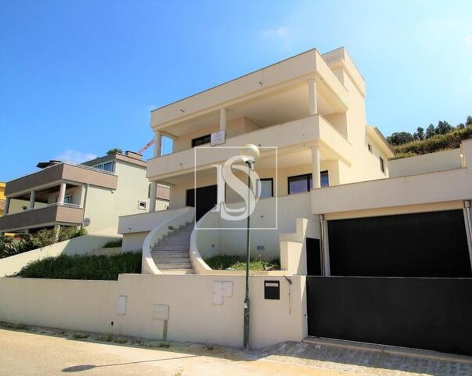 Maison de luxe à vendre à Gondomar, 700 000 €, Photo 1