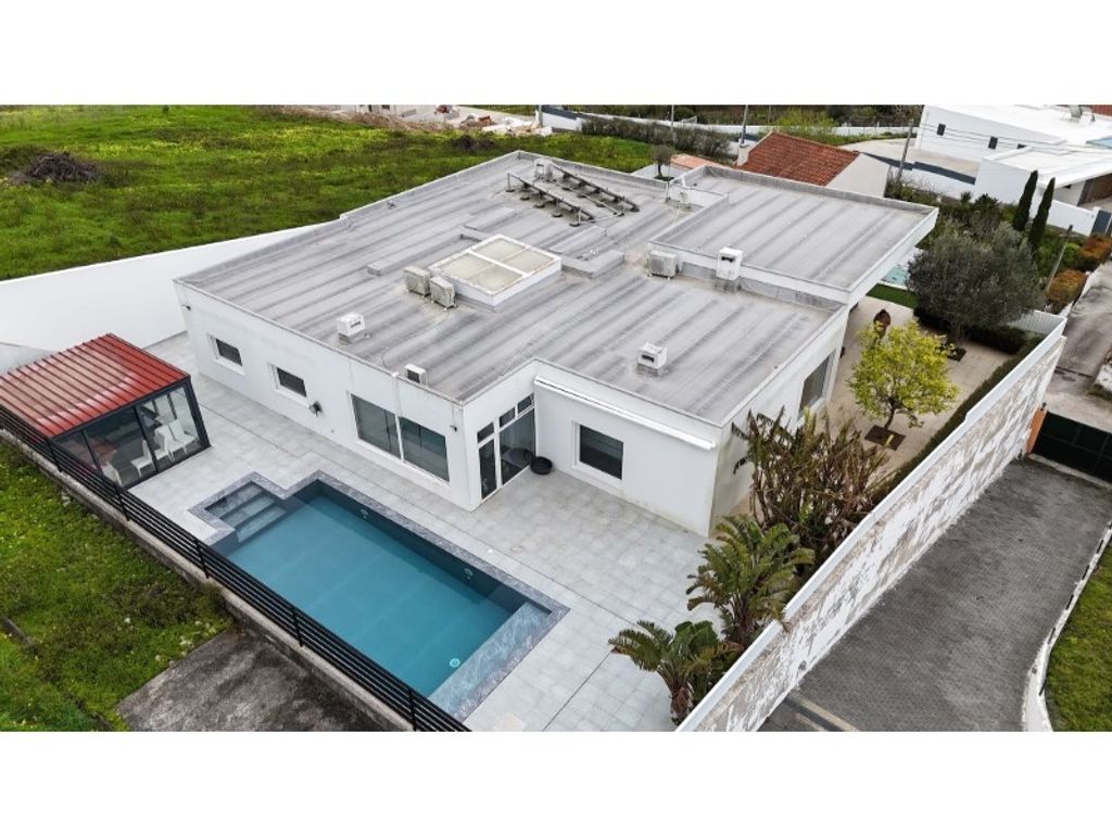 Maison de luxe à vendre à Torres Vedras, 890 000 €, Photo 1