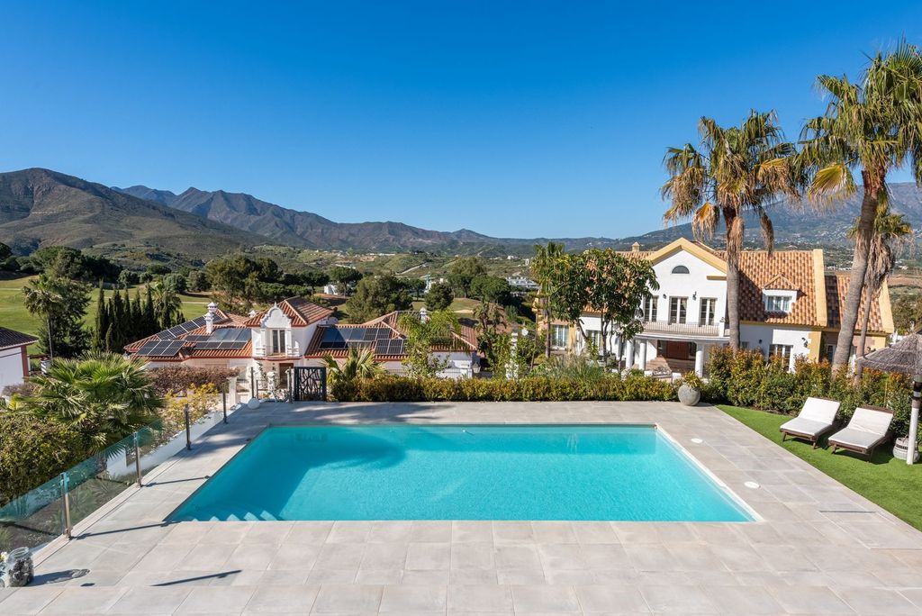 Luxury House for sale in Marbella, 2 395 000 €, Photo 5