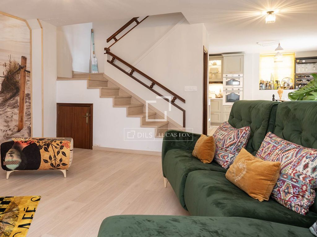 Maison de luxe à vendre à Baiona, 575 000 €, Photo 1