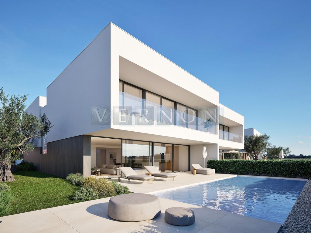 Luxury House for sale in Lagos, 2 400 000 €, Photo 1