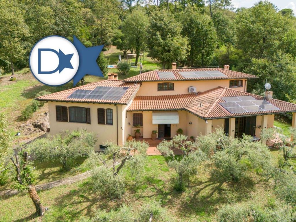 Maison de luxe à vendre à Lucca, 870 000 €, Photo 1