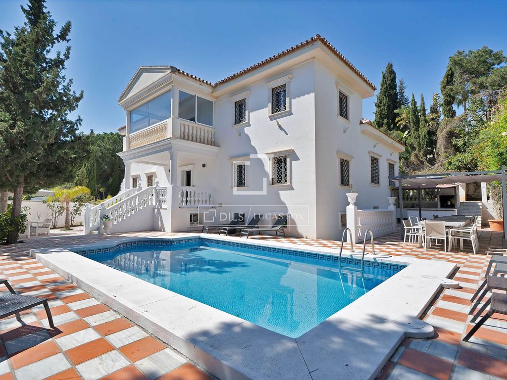 Luxury House for sale in Marbella, 1 880 000 €, Photo 2