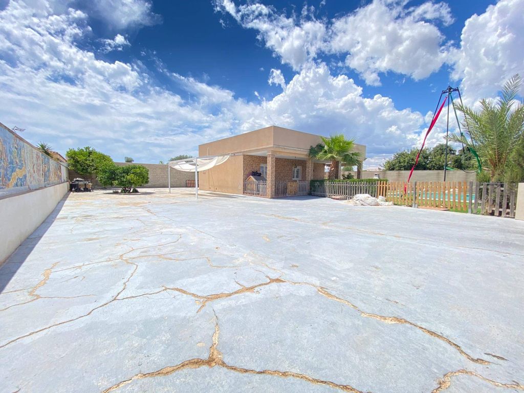 Maison de luxe à vendre à Torrevieja, 410 000 €, Photo 2