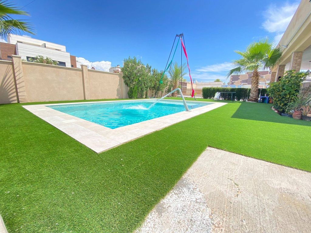 Maison de luxe à vendre à Torrevieja, 410 000 €, Photo 5
