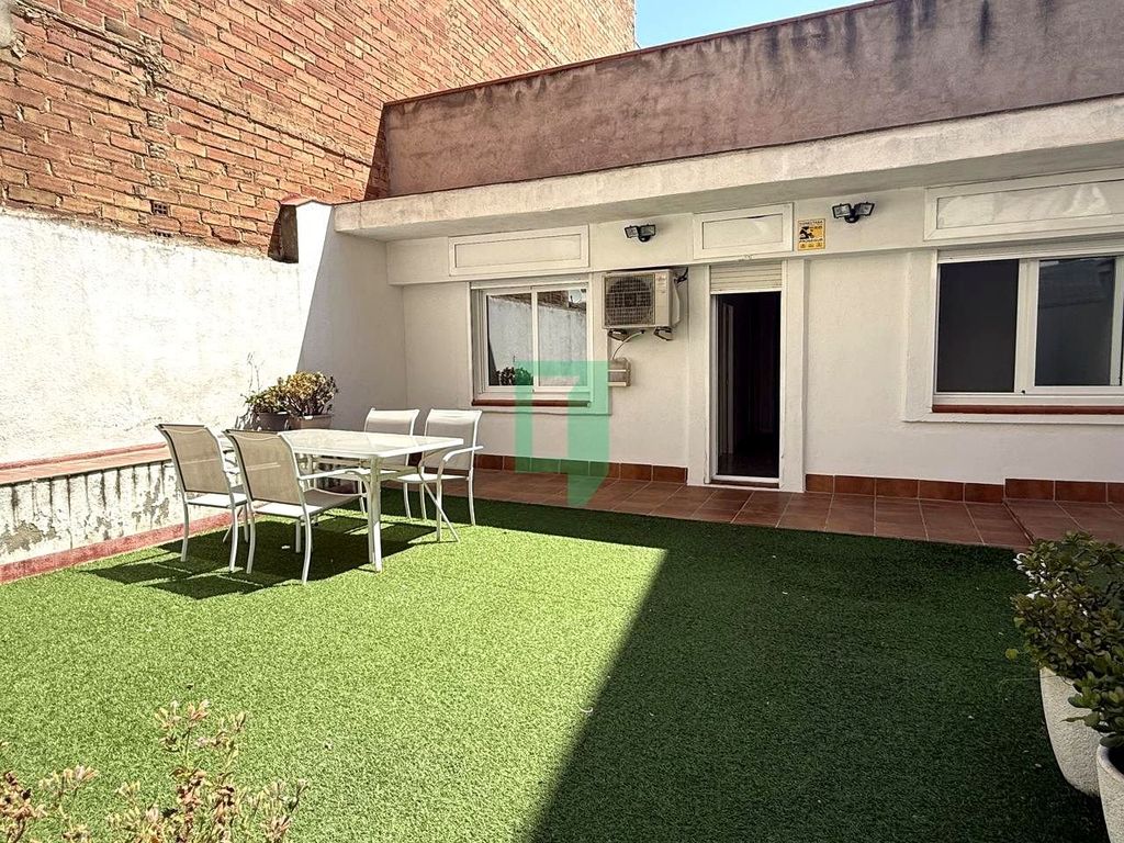 Luxury House for sale in Badalona, 585 000 €, Photo 5