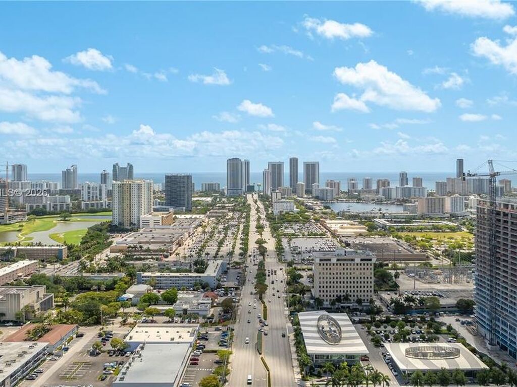 Maison de luxe à vendre à Hallandale Beach, 496 146 €, Photo 1