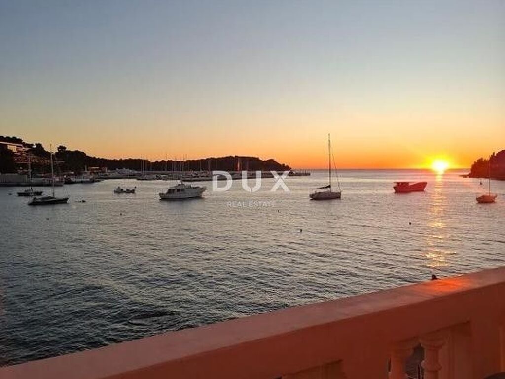 Luxury Apartment for sale in Rovinj, 970 000 €, Photo 1