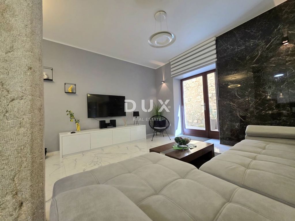 Luxury Apartment for sale in Porec, 530 000 €, Photo 2