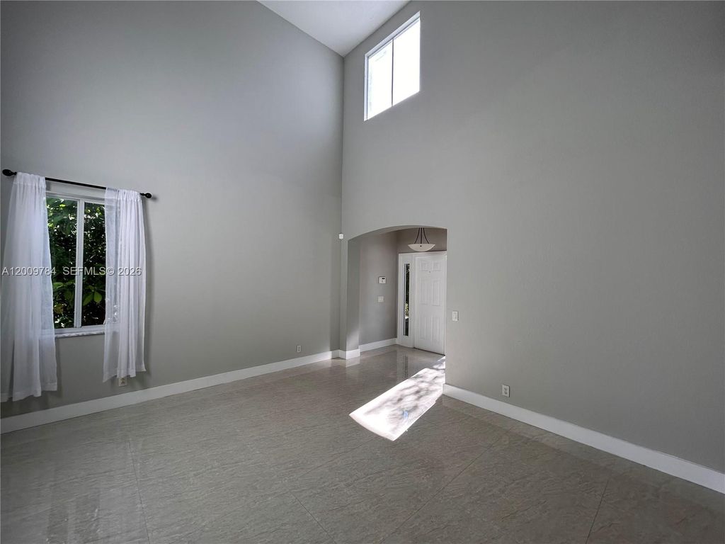 Luxury House for sale in Weston, 850 402 €, Photo 5