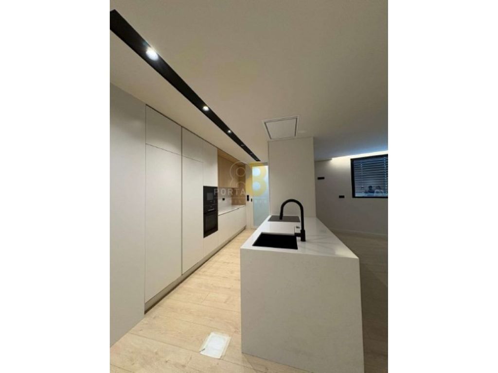 Luxury Apartment for sale in Gondomar, 558 000 €, Photo 5