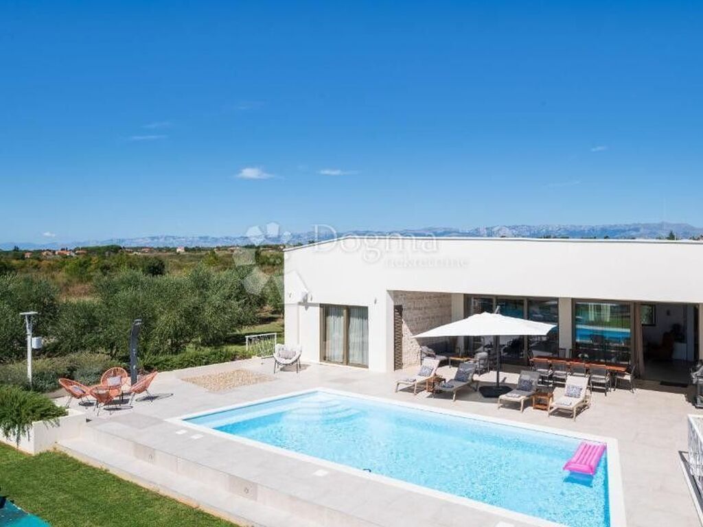 Maison de luxe à vendre à Zemunik Donji, 1 550 000 €, Photo 1