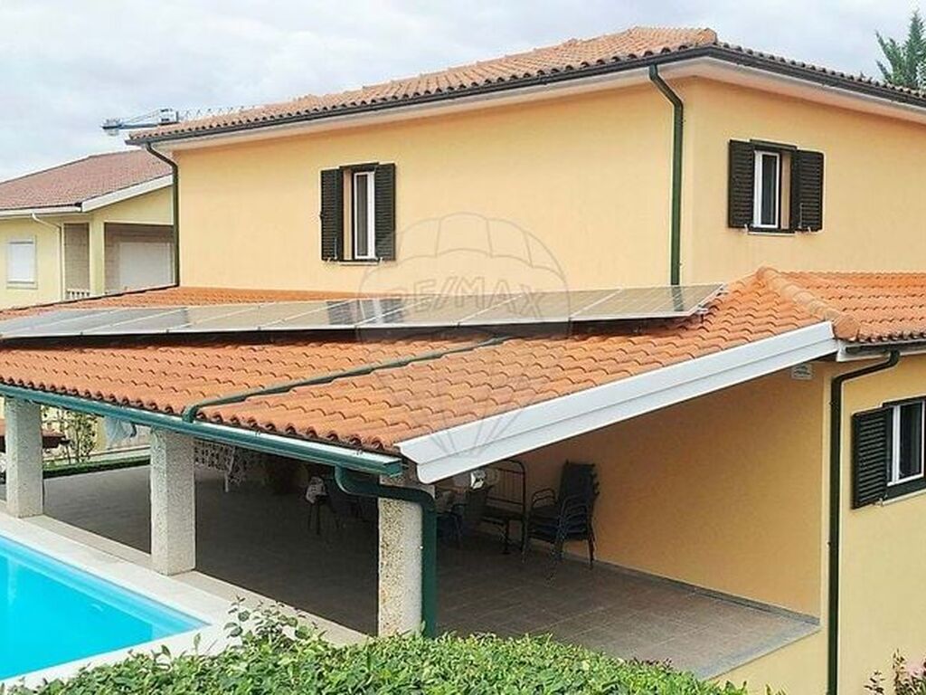 Maison de luxe à vendre à Bornes de Aguiar, 457 000 €, Photo 1
