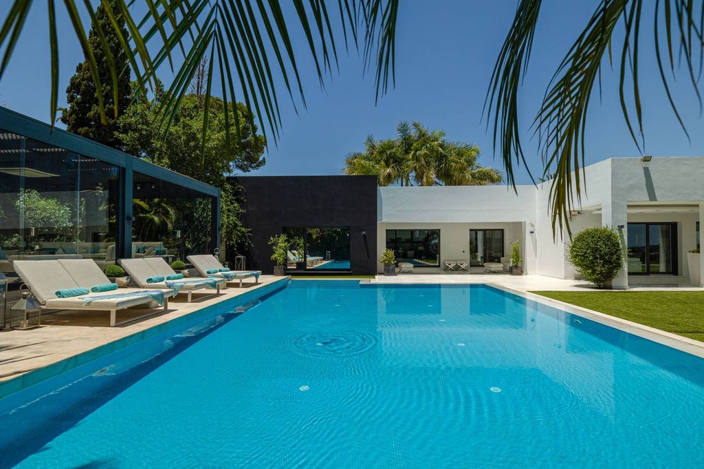 Luxury House for sale in Marbella, 3 950 000 €, Photo 2